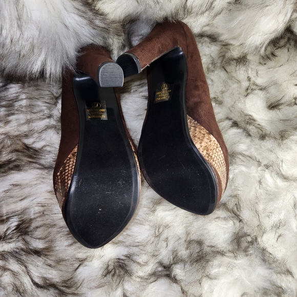 Brown snakeskin high heels - Picture 4 of 5